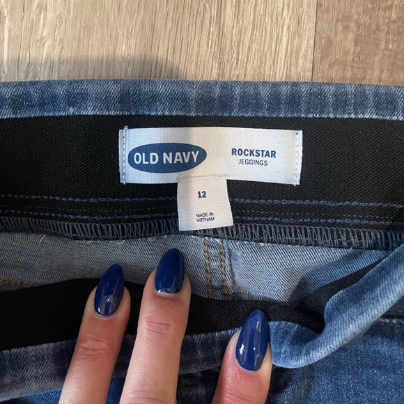 Old Navy Rockstar jeggings! - Picture 3 of 5